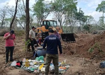Localizan escondite subterráneo en Horqueta con elementos que pertenecerían a Félix Urbieta