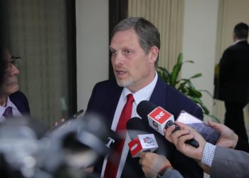 Chase sostiene que los pedidos de informe al BCP buscan transparentar fusiones recientes