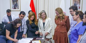 Médicos especialistas dejan sin efecto sus renuncias tras acuerdo con el Ministerio de Salud