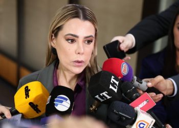 Lizarella afirma que se siente «estafada» por Hernán Rivas