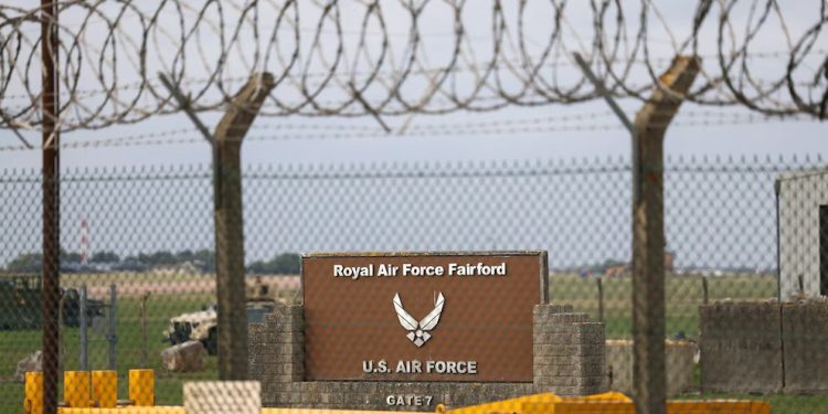 Cinco detenidos y evacuaciones cerca de una base militar en Reino Unido