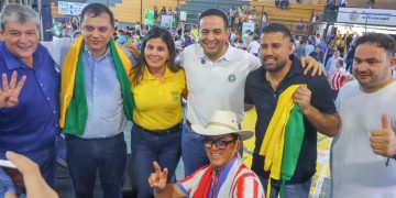 Estigarribia acompaña cierres de campaña y apunta a 100 intendencias para el PLRA