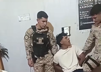 Joven aprehendido amenaza a policías dentro de una comisaría en Concepción