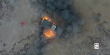 Violenta escalada en Yemen: rebeldes intentan tomar el control de un estrecho marítimo clave
