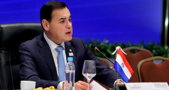 Canciller inicia en Bruselas una gira estratégica que continuará en París con la OCDE