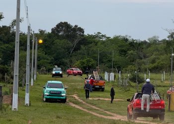 Retiran 55 conexiones clandestinas durante operativo en Coronel Oviedo