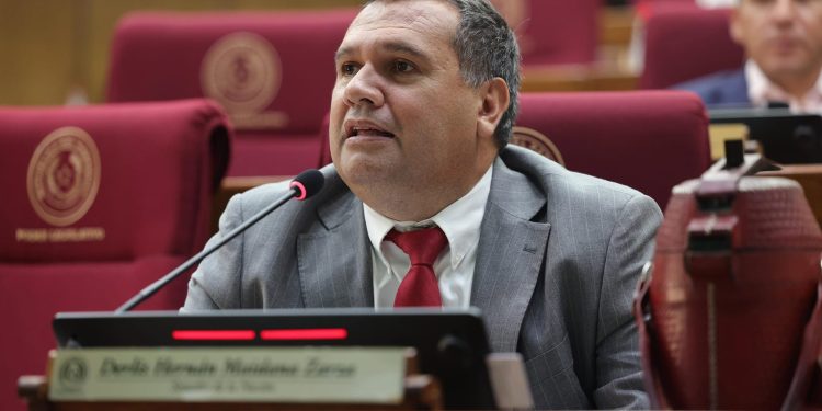 Senador califica de «signo positivo» la reunión entre Cartes y Alliana