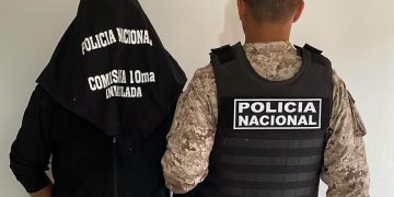 Molesto por humo de un asado, habría disparado contra casa de un vecino