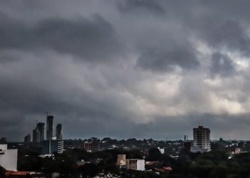 Récord histórico de calor: temperatura alcanzó 43,8 °C previo al ingreso de tormentas