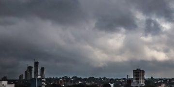 Récord histórico de calor: temperatura alcanzó 43,8 °C previo al ingreso de tormentas