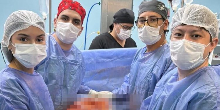 Extirparon un tumor de 14 kilos en el IPS de CDE