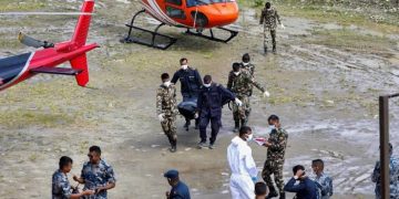 Ya son más de 1.250 los fallecidos y hay más de 4.200 desaparecidos en Nepal