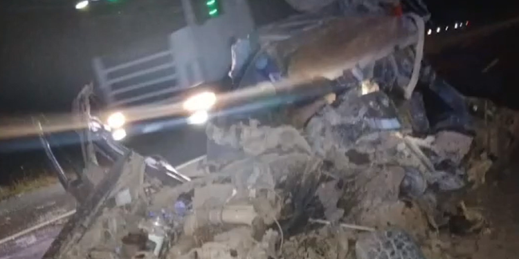 Tres muertos tras fuerte choque entre camioneta y ómnibus en Benjamín Aceval