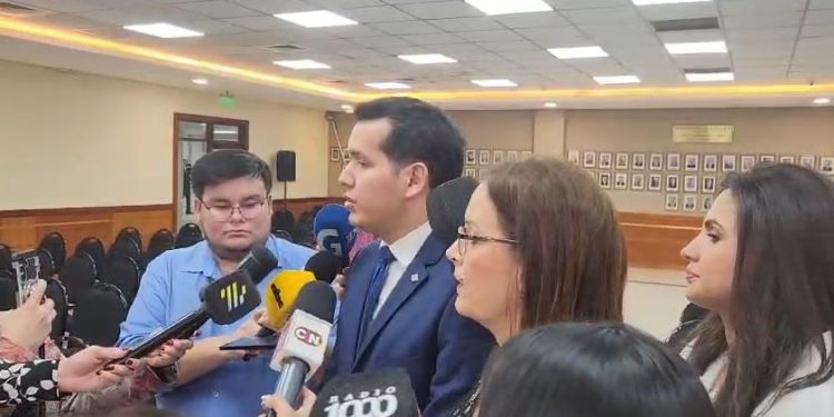 Fiscales califican el caso de Hernán Rivas como un ataque sin precedentes al orden jurídico
