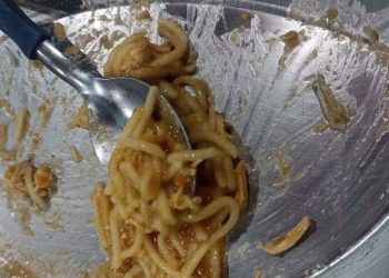 Hallan fragmentos de vidrio en almuerzo escolar en Hernandarias
