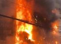 Incendio de gran magnitud afecta el microcentro de Ciudad del Este