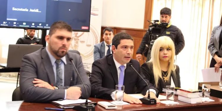Dictan sobreseimiento a exfiscal y defensor público por caso de testimonio falso