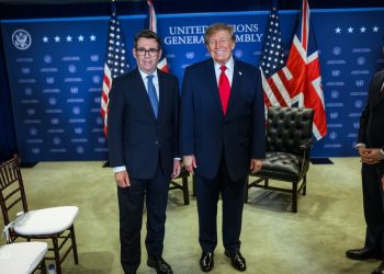 Donald Trump y el primer ministro británico abordan el tema Malvinas en la ONU