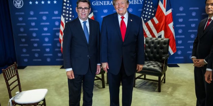 Donald Trump y el primer ministro británico abordan el tema Malvinas en la ONU