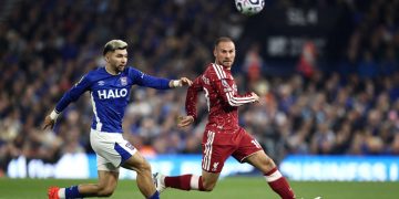 Con Julio Enciso, el Ipswich cede en casa ante la contundencia del Liverpool