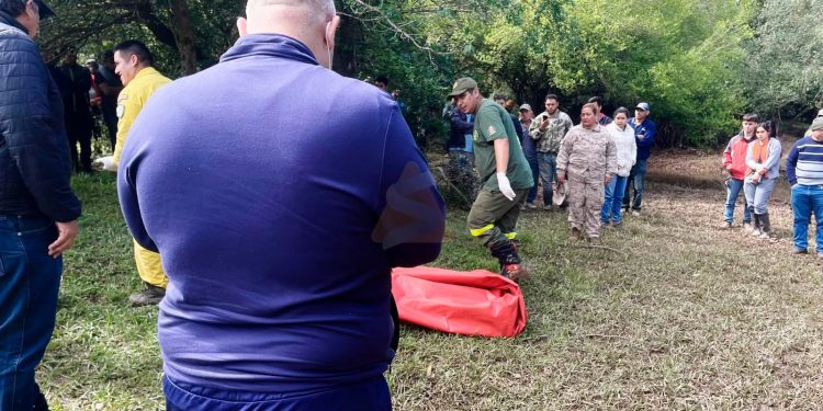 Hallan sin vida a joven desaparecido al cruzar el río Capiibary