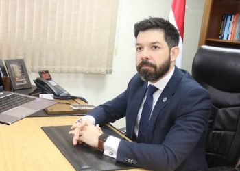 Autorizan extracción de datos de teléfonos entregados por exjefes de la Senad