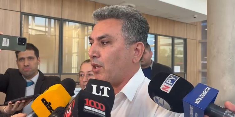 Docentes evalúan propuesta del Gobierno del 5% de reajuste y firma de acuerdo para levantar paro