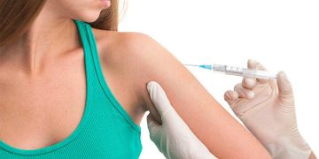 Salud amplía la vacunación contra el VPH para mujeres de 15 a 18 años
