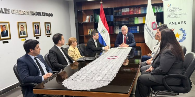 ANEAES remite informe al Ministerio Público sobre miles de títulos sin acreditación