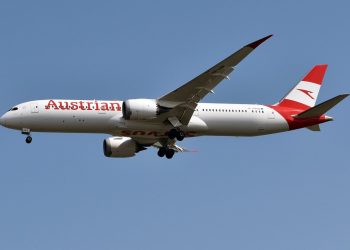 Avión con ruta Tel Aviv a Viena aterrizó en Sofía tras una amenaza