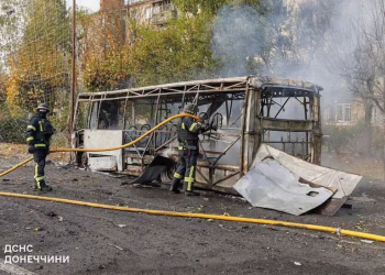 Ataque ruso contra dos autobuses dejó al menos 30 muertos en Ucrania