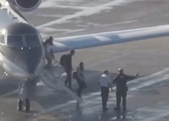 Flávio Bolsonaro llegó a EE.UU en un avión privado