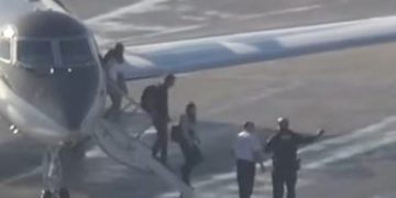 Flávio Bolsonaro llegó a EE.UU en un avión privado
