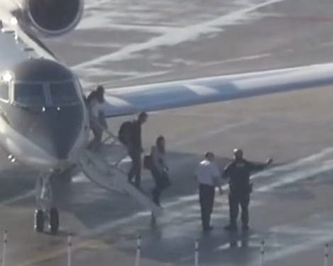 Flávio Bolsonaro llegó a EE.UU en un avión privado