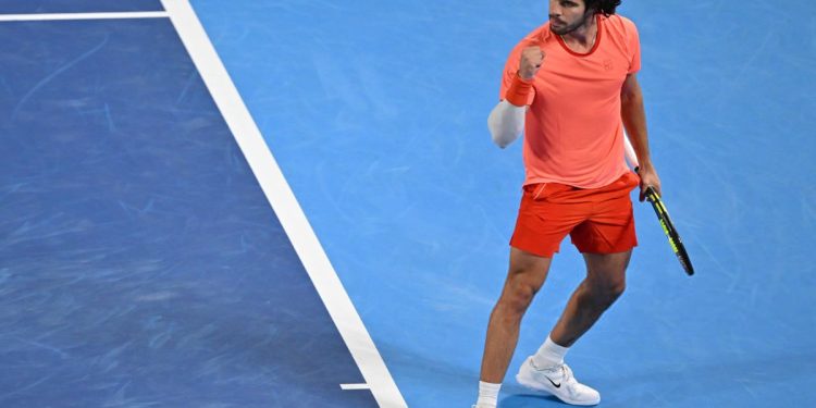 Alcaraz remonta un set en contra ante Munar y pasa a la final del torneo de Tokio