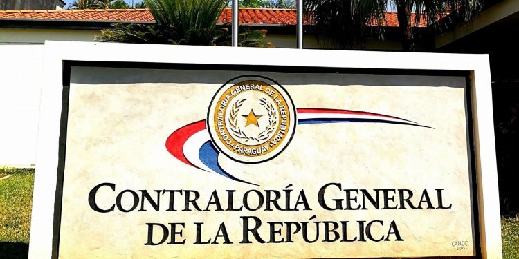 Contraloría iniciará examen de correspondencia a ministra de la Juventud