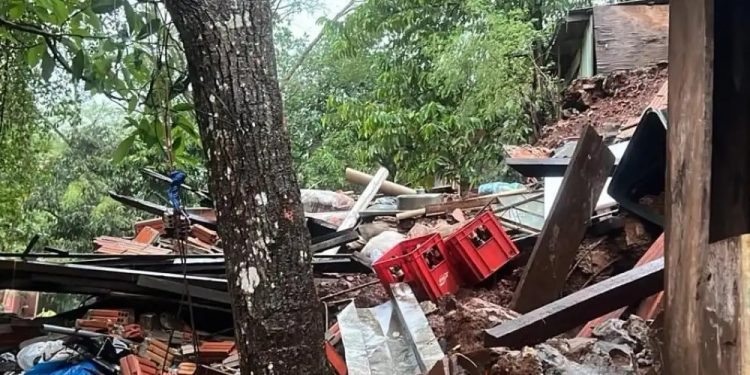 Mujer murió tras derrumbe de su vivienda en Ciudad del Este