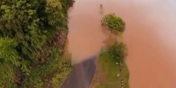 Crecida del Paraná mejora la navegabilidad, pero genera preocupación por los desbordes