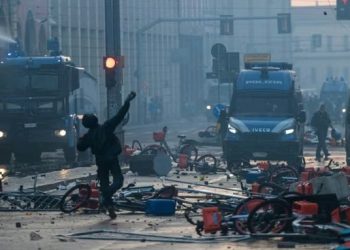 Italia endurece las penas por disturbios y amplía las facultades policiales sobre menores