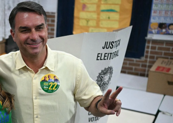 Triunfo de Bolsonaro en primera vuelta desató fuerte revaluación de activos brasileños