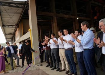 Peña: «esa energía se queda en Paraguay y se exporta con valor agregado»