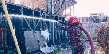 Incendio en complejo turístico de Bangladesh deja 10 muertos y cuatro heridos