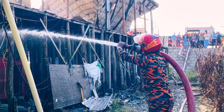 Incendio en complejo turístico de Bangladesh deja 10 muertos y cuatro heridos