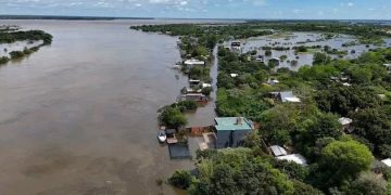 Ñeembucú: unas 200 familias fueron evacuadas por la crecida del río Paraná