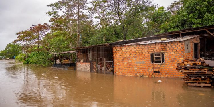 Ciudad del Este intensifica asistencia a familias afectadas por inundaciones