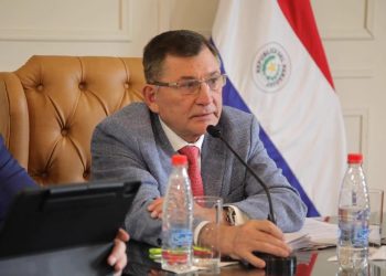 Pettengill mantiene abierta su aspiración presidencial y rechaza las candidaturas impuestas en la ANR