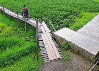 Mujer y una criatura cayeron al río Pilcomayo mientras cruzaban en moto hacia Nanawa