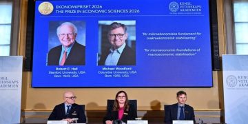 Robert Hall y Michael Woodford ganaron el Nobel de Economía 2026