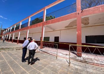 Municipalidad pide al MEC verificar orden judicial que impide reparar pabellón de colegio
