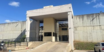 Dos internos se fugaron de la cárcel de Emboscada